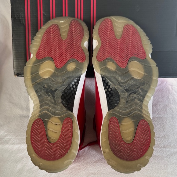 Nike Air Jordan 11’s Retro Red Shoes 9.5 - Picture 7 of 13